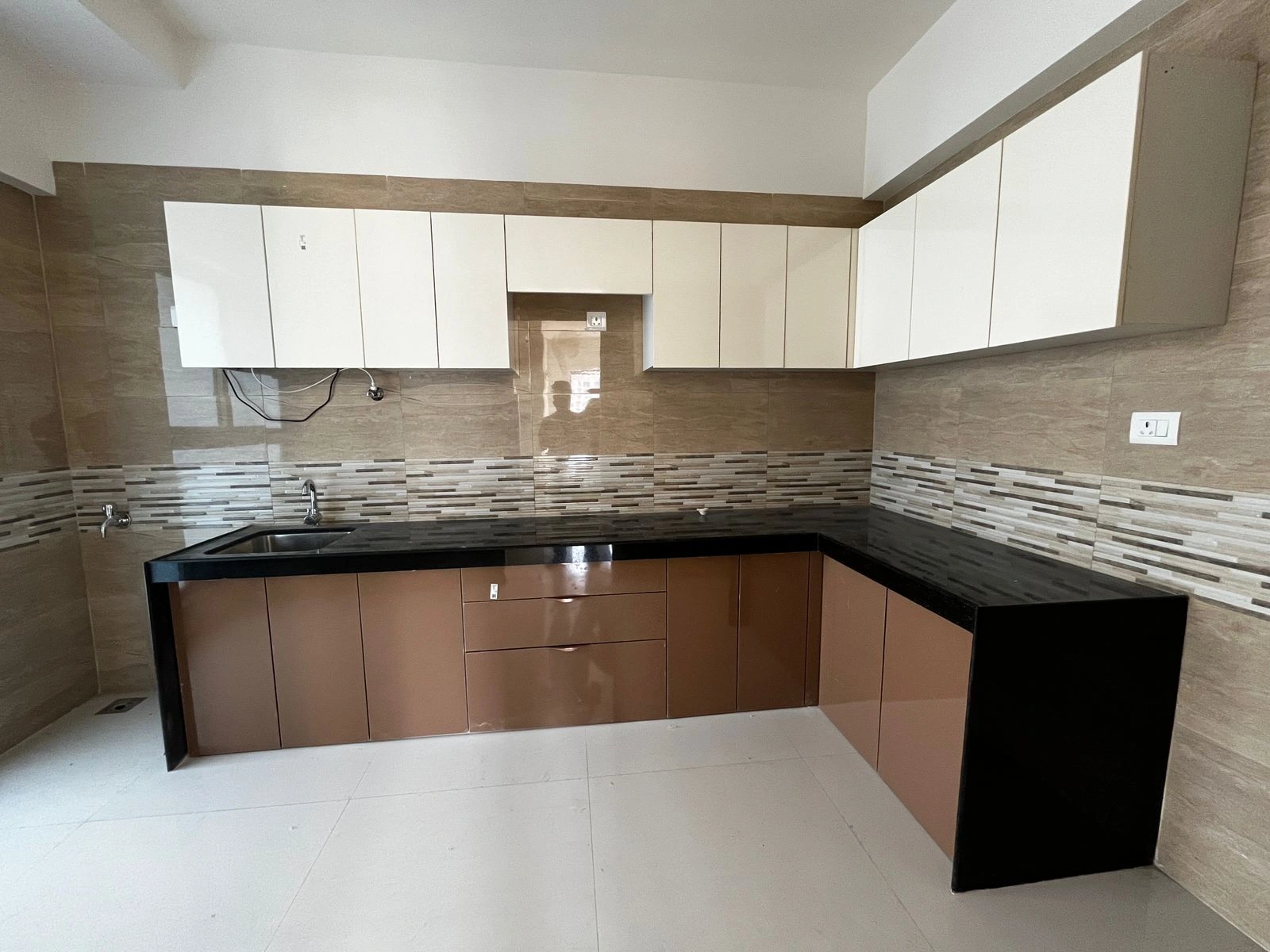 2 BHK Flat for Rent in Lodha raj Infinia, Malad West